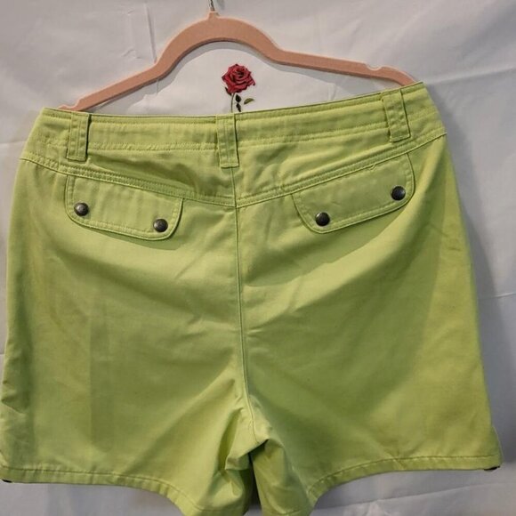 Liz Claiborne, Not Worn, Women's Green shorts, Size 12 - Picture 2 of 9
